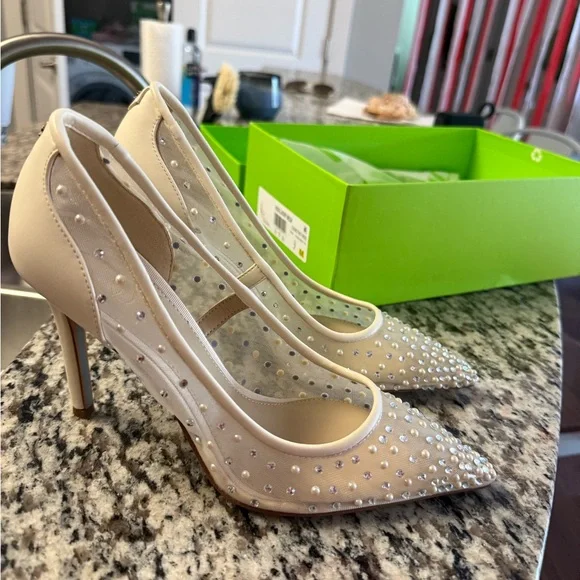 Sam Edelman Hazel Mesh Pointed Toe Pump - Picture 2 of 3